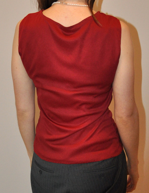 Red_cowl_back_large