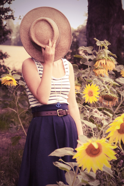 Me_and_sunflower_2_large