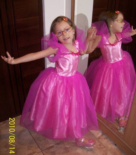 Printesa_barbie_bombonica_large