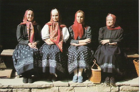 Kroje_large