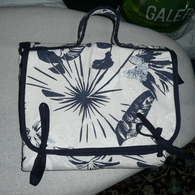 Changingpad_navy01_listing