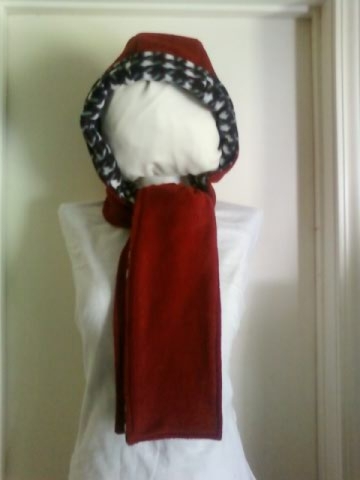 Scoodie_crimson_front_large