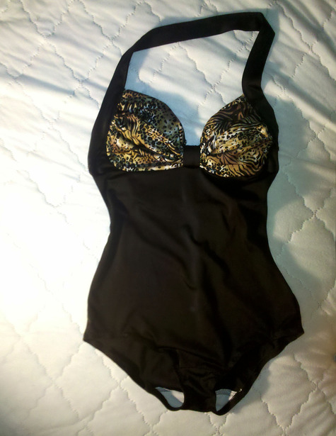 Bathing_suit_full_large