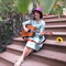 Cathy_sings_in_burda_grid