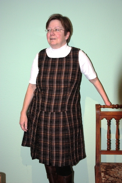 Braunkariertes_kleid_1_klein_large