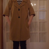 Camel_coat_lapels_down_listing