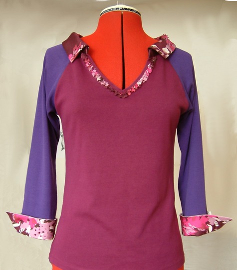 Purple_shirt_with_collar_and_cuffs_large