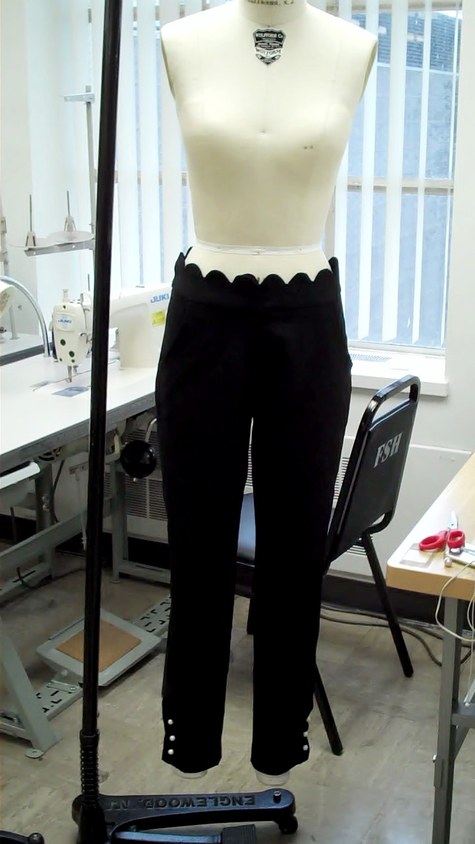 Scalloped_pants_large