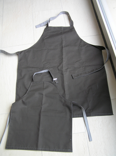 Apron_mama_and_toddler_large