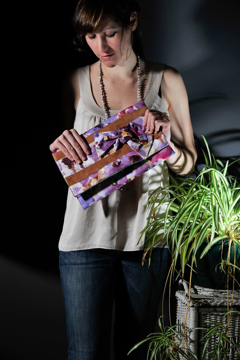 Floral_clutch_front_model_large