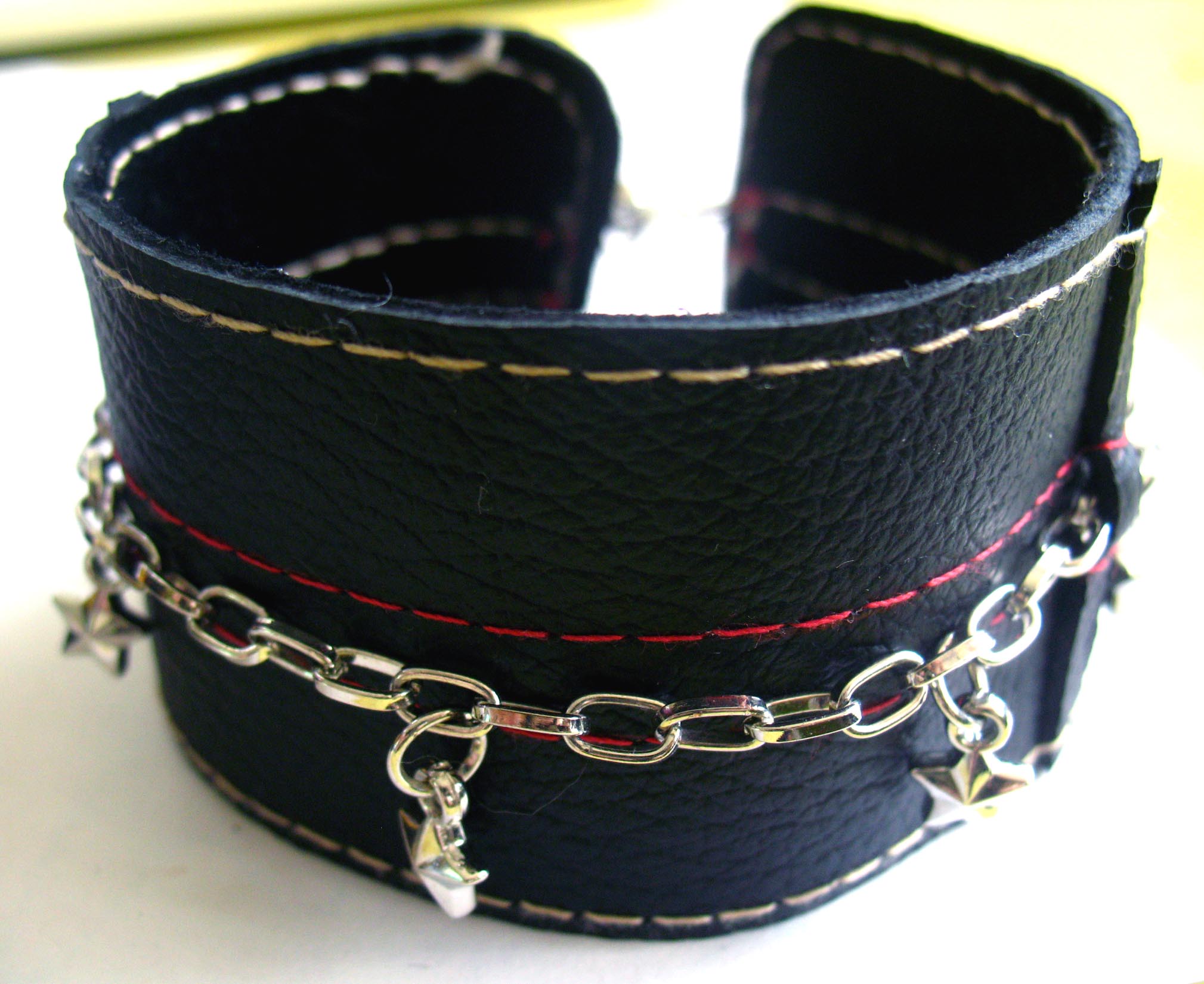 men-s-leather-wristbands-sewing-projects-burdastyle