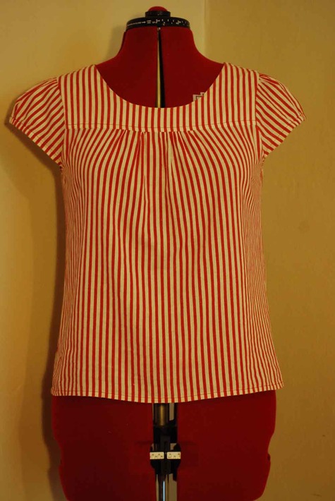 Red_stripe_front_large
