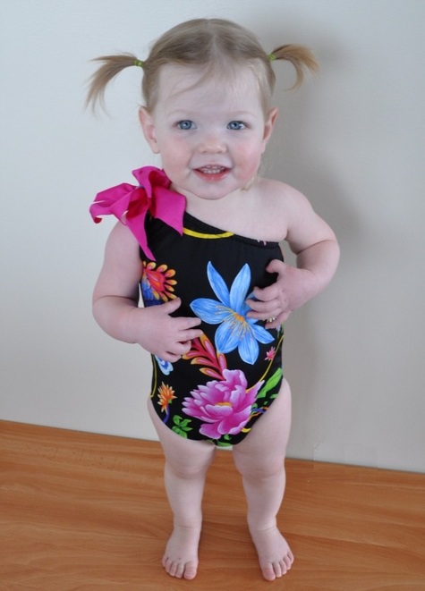 Vyla_swim_suit_009_large