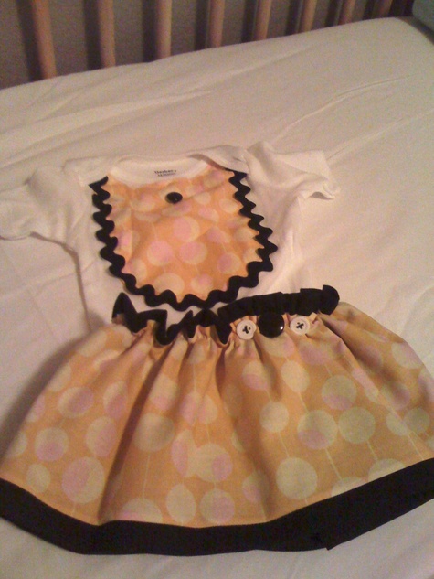 Onesie_vintage_with_skirt_large