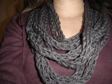 finger knit scarf