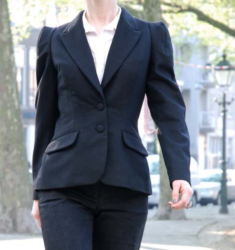 Suit2_large