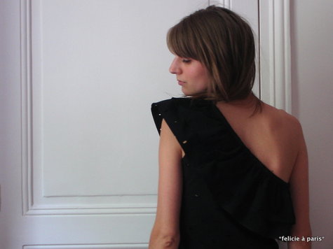 Froufrou_une_large