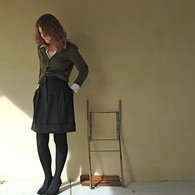 Lagerfeldskirt_listing