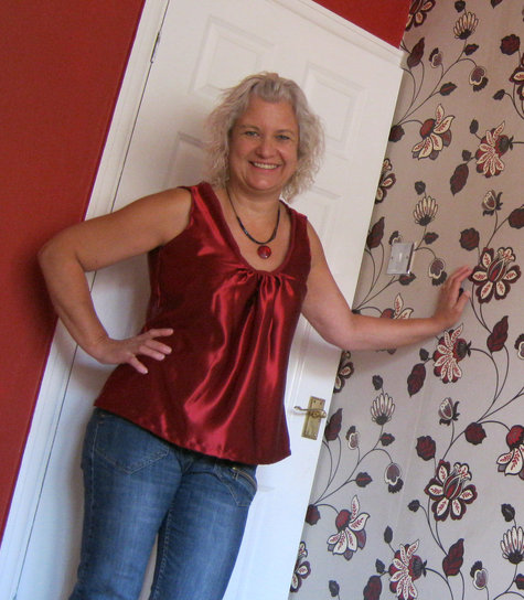 Rotes_top_jeans_01_large
