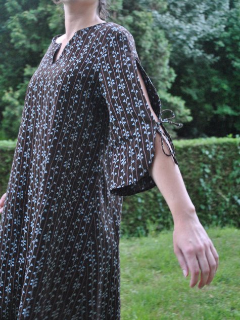 Dress_book_f_4__large