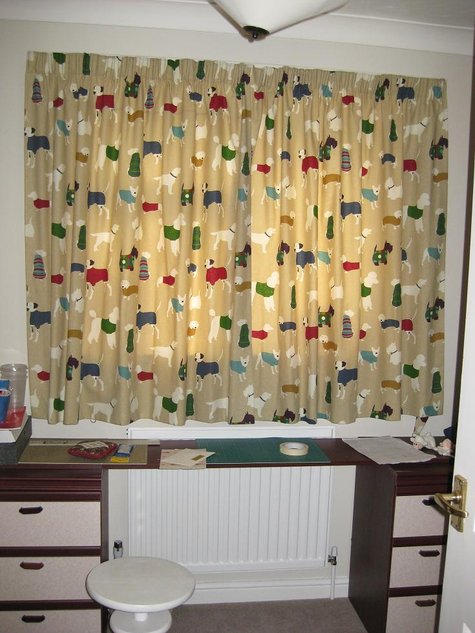 Dog_curtain_1_large