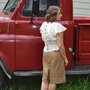 Back_white_blouse_thumb