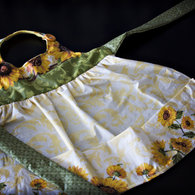 Apron_listing