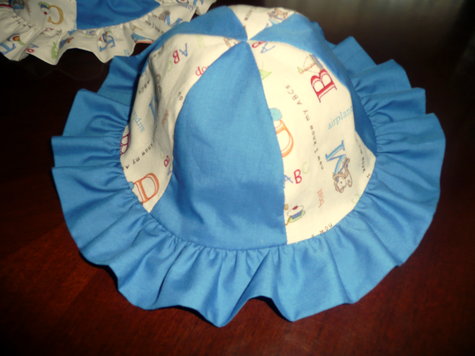 2_hats_2_large
