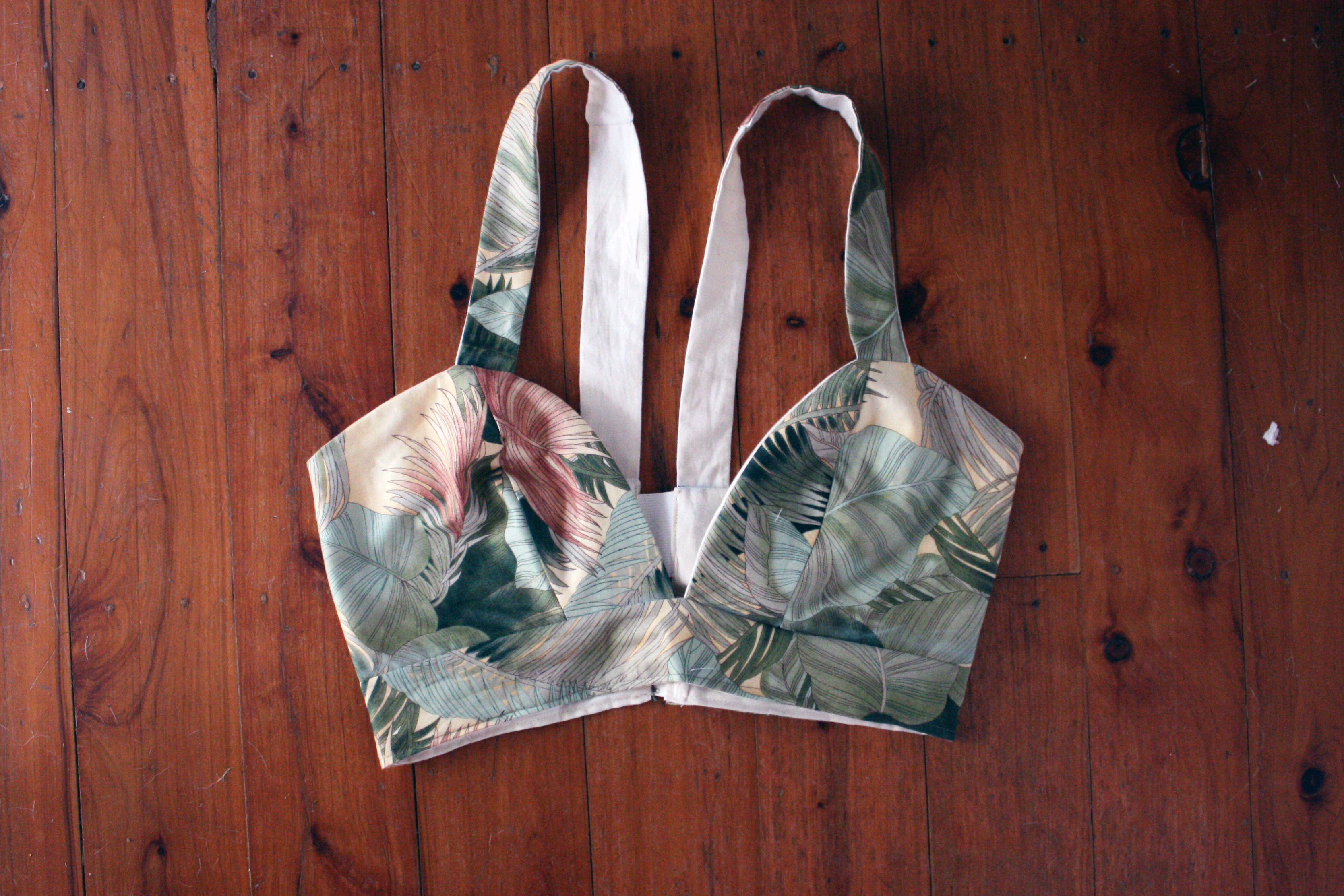 tropical-crop-top-sewing-projects-burdastyle