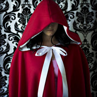 Red_riding_hood_cape_listing