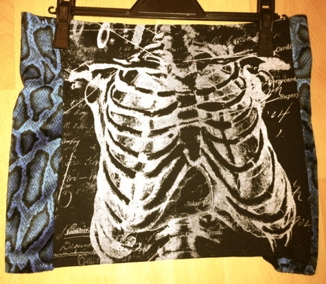 Suzy_toxxik_skelett_rock_large