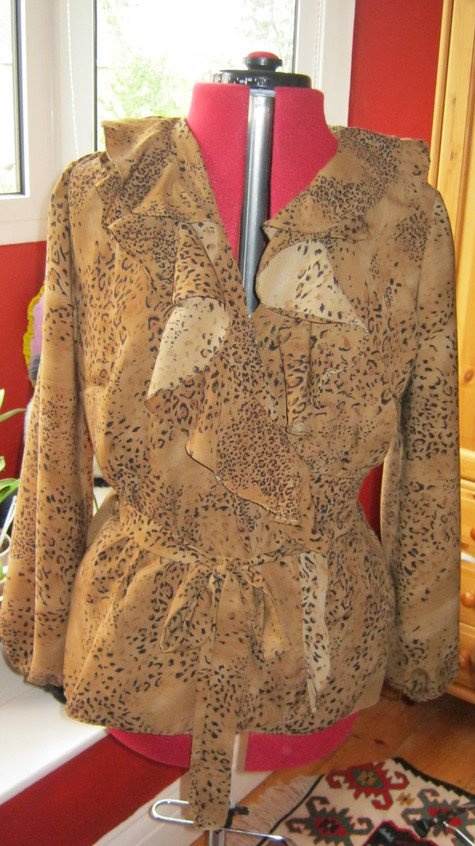 Rueschen-bluse-01_large
