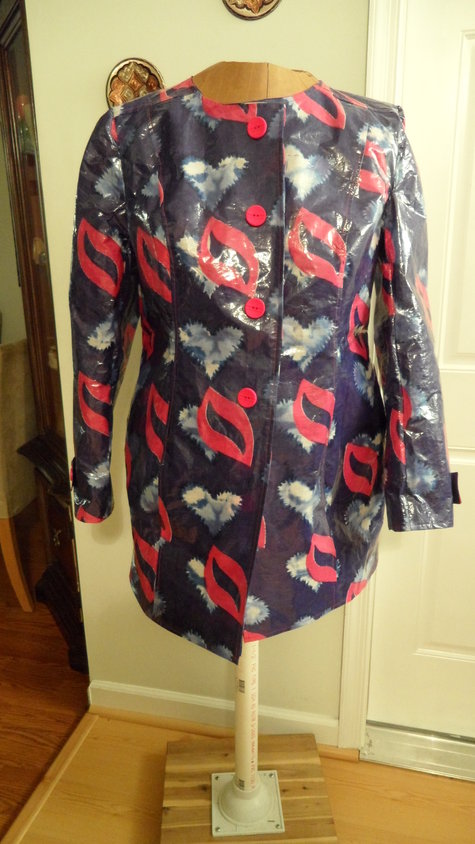 Raincoat_002_large