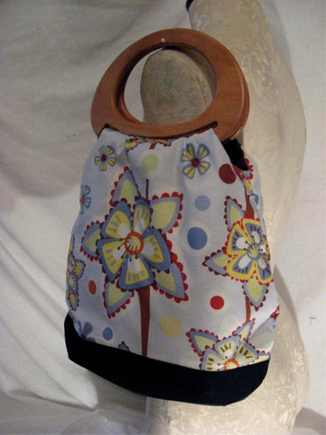 Multicolor_bluewith_woodhandle_large