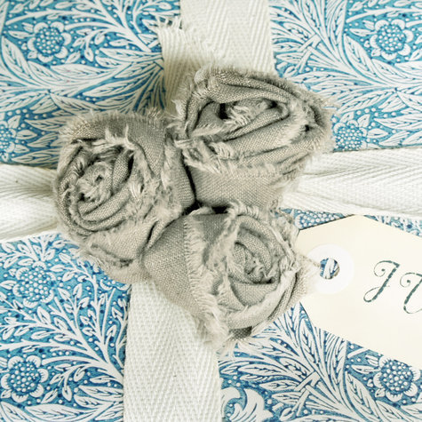 Fabric_roses_small_large