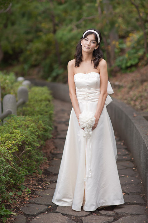 Akina_wedding_dress3_large