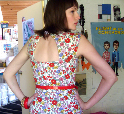 Fittedfloral04_large