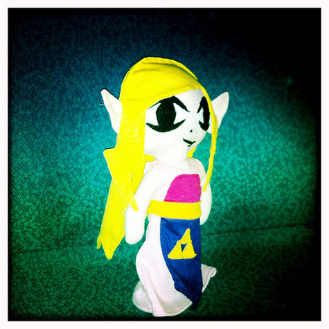 Zelda_h_side_large
