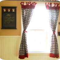 Freetutorial_retrobowcheckeredcurtains_listing
