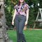 Grey_flannel_trousers_-_knee_in_grid