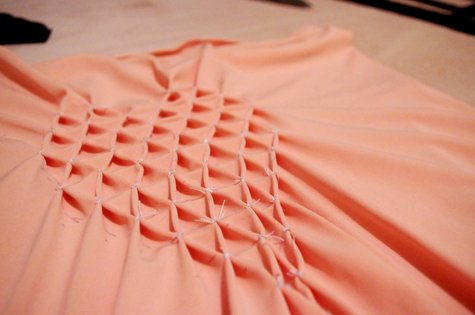 Smocking_a_honeycomb_texture_2__large