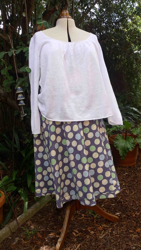 Spotty_onion_3021_skirt_large