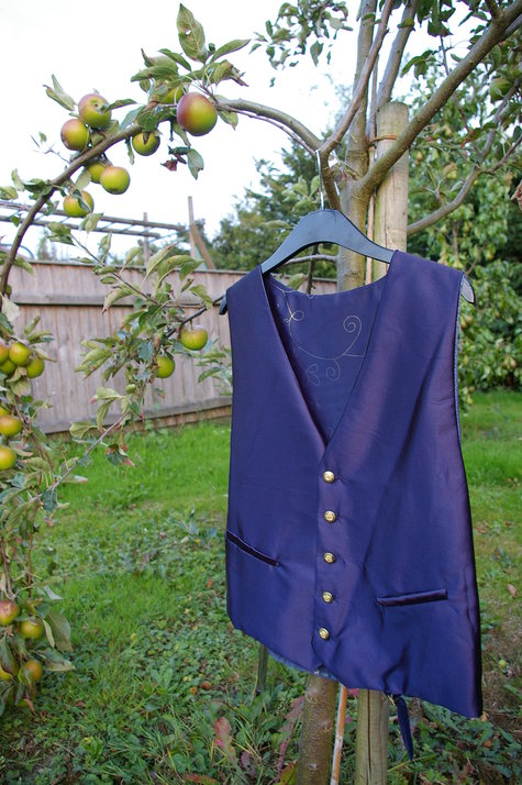 A_waistcoat_large