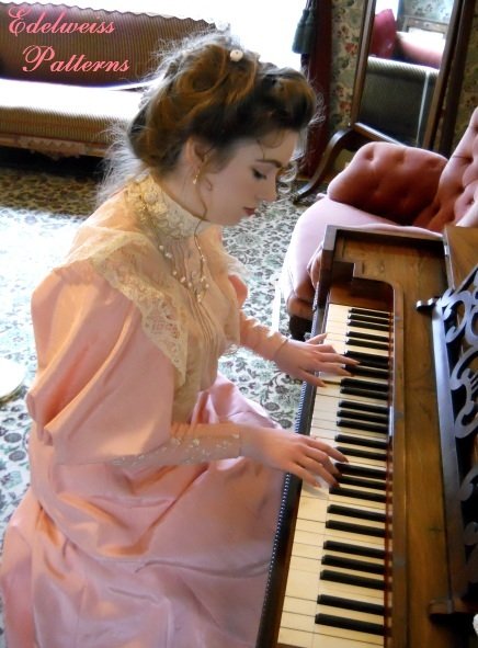 Piano-2012_large