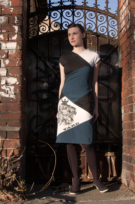 Yard_dress_01_large