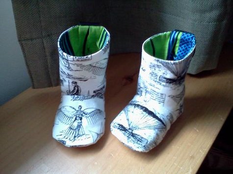Baby_booties_1_large