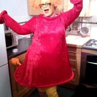 Red_costume_listing