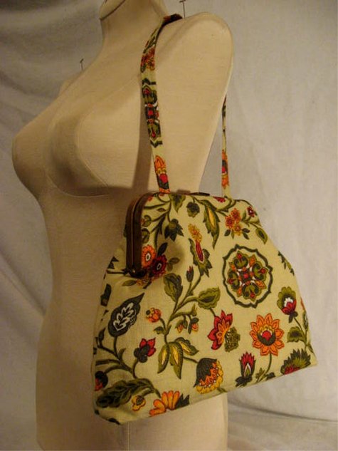 Vintageorggrnyellow_floral_framebag_large