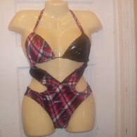 Bathing_suit_2012_005_listing