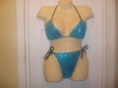 Bathing_suit_2012_001_large